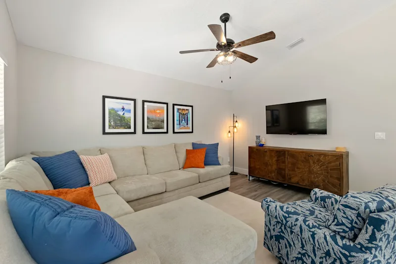 SunRise Cottage: 3 Bed/2 Bath - Centrally Located! — photo 6