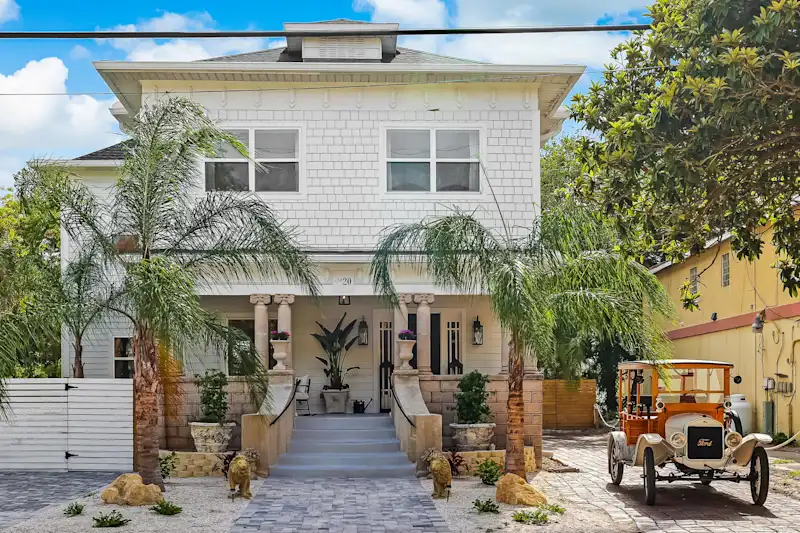 The Gatsby Mansion/Heated Pool/Heart of Town — photo 6