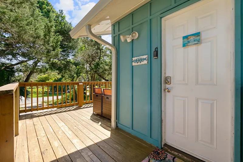 Sandpiper Cottage- Walk to Beach and Pier! — photo 6