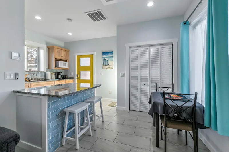 Davis Shores Suite | Mins to DNTN & Beach — photo 2