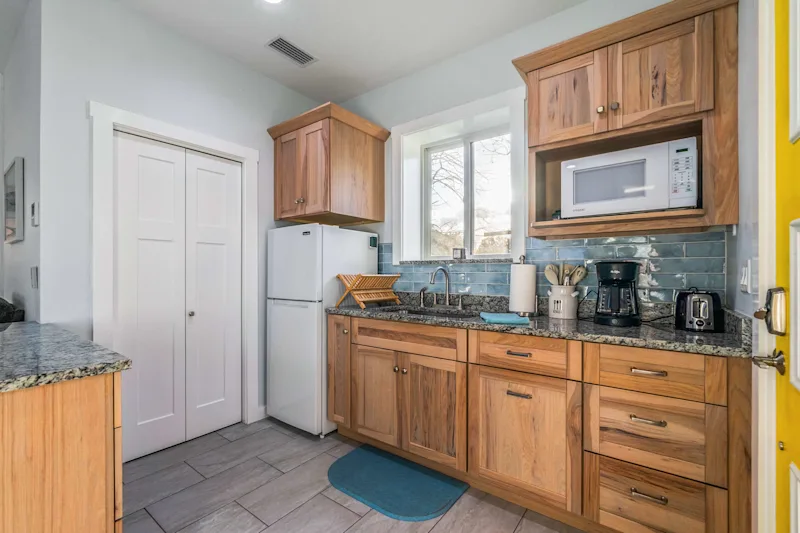 Davis Shores Suite | Mins to DNTN & Beach — photo 3
