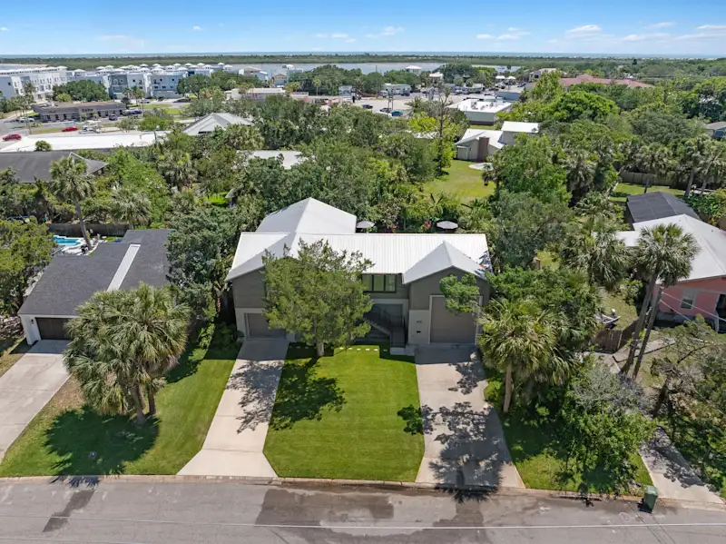 Tropic Bliss | Backyard Oasis | Mins to DNTN — photo 5