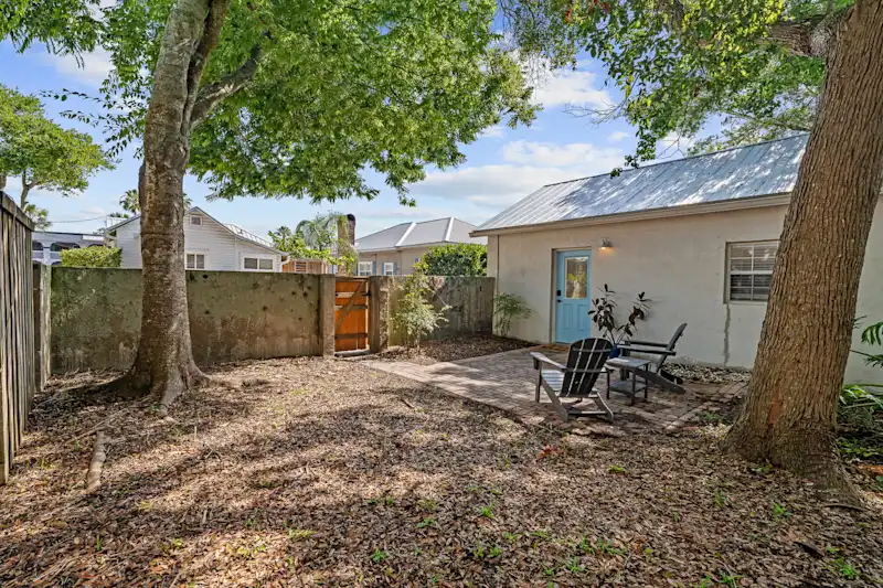 Courtyard Cottage- 15 Min Walk to Downtown! — photo 5