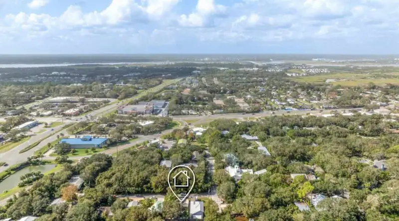Coastal Charm | Mins to State Park, Beach & DNTN! — photo 4