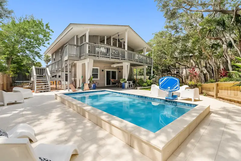 Beachside Cabana | Heated Pool | Walk to Beach — photo 5