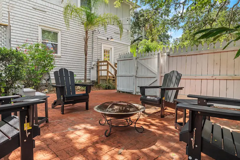 Historic Comfort | Walk to DNTN | Fire Pit — photo 4