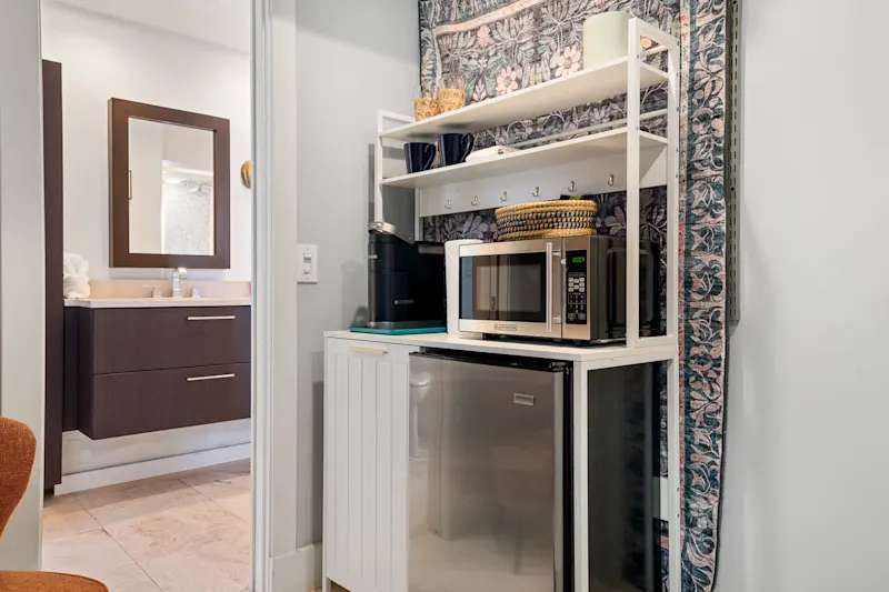 Boho Suite | Hot Tub | Walk to the Amp | Dogs OK — photo 3