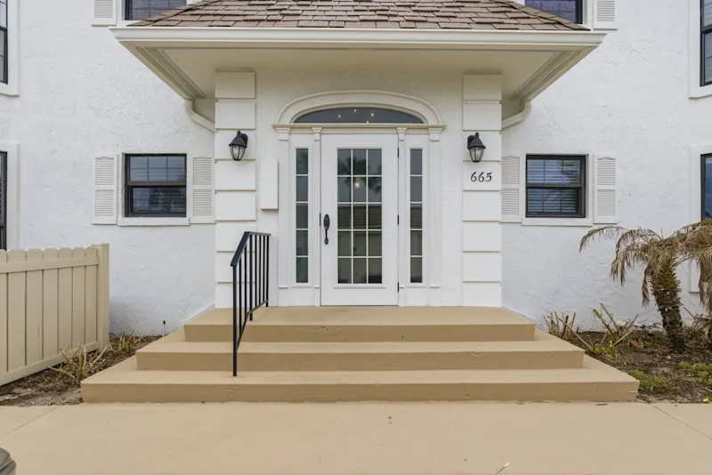 The Sandbar Suite: Steps to the Beach — photo 5