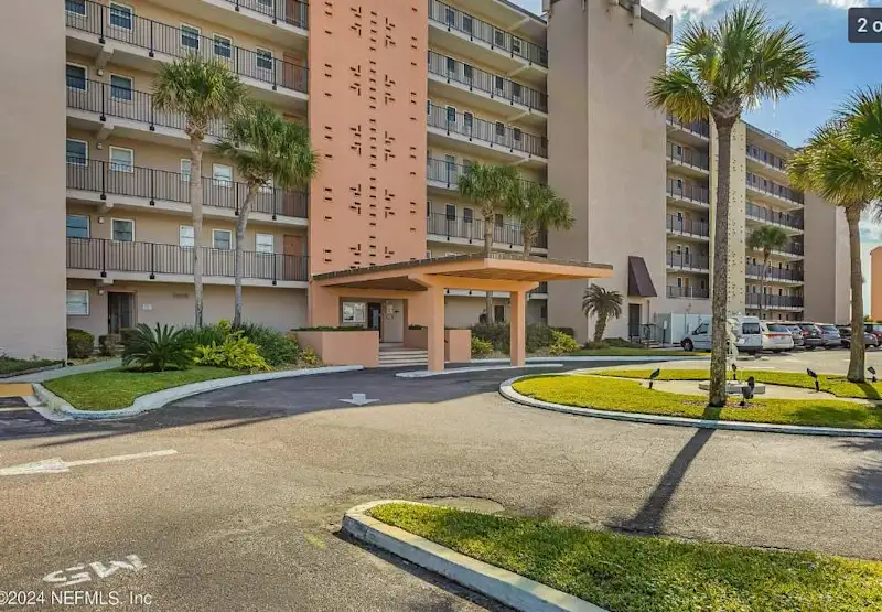 3350 S Fletcher Avenue Unit D5 — photo 2