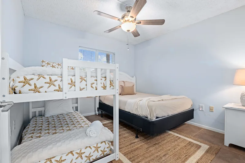Gone Coastal | Steps to Beach | Sleeps 6 — photo 3