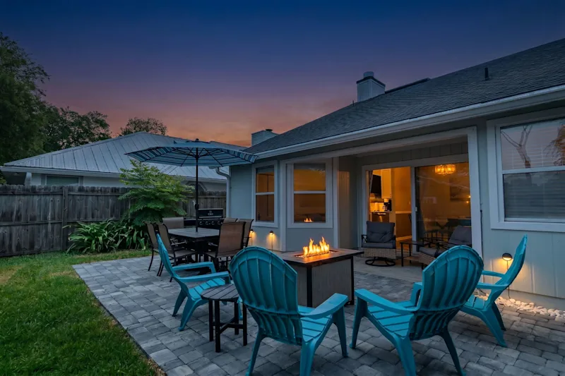 Drift on 14th - Hot tub, Beach, Fire pit — photo 4