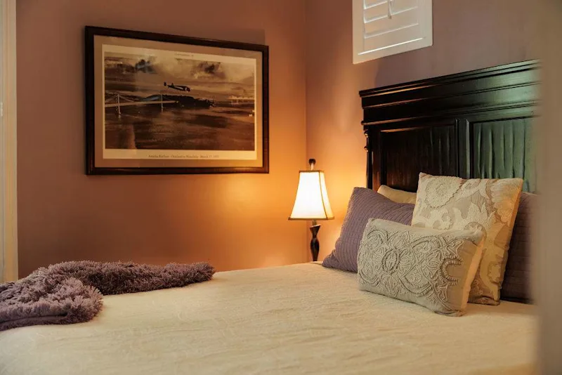 Amelia Earhart Room | Team Joseph Ellen — photo 3