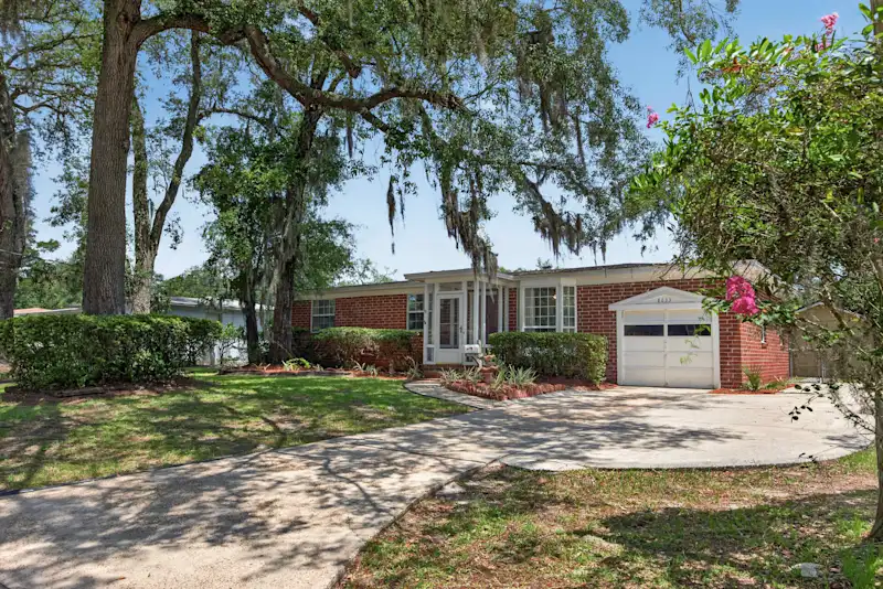 Pure GOLD on Emerald Isle- 4BR, Patio, Wi-Fi — photo 4
