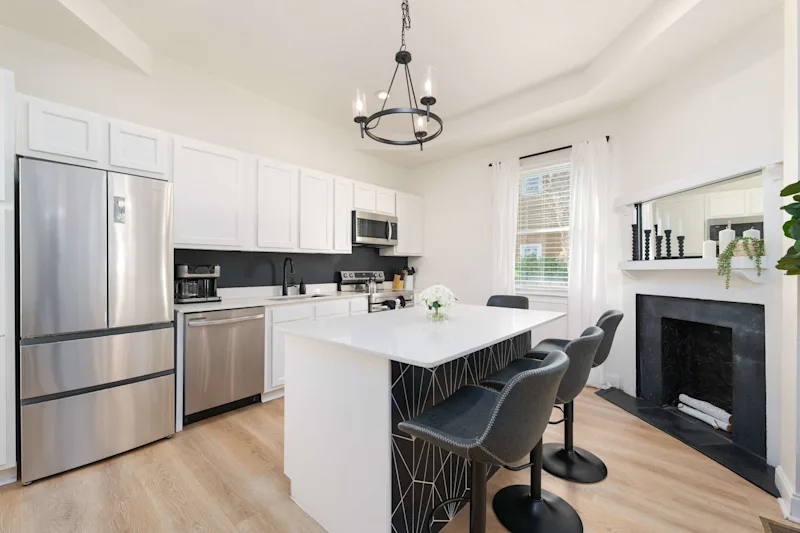 The Laura | Entire Historic Home | Main St — photo 6