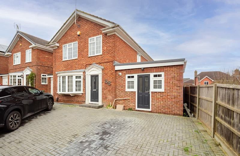 Home in Maidstone: Relaxing Annexe · With Garden Access & Parking