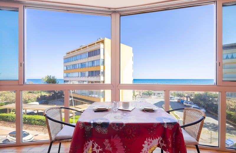 Valras-Plage : Appartement Vue Mer avec Balcon et Accès Plage Privilégié – Valras-Plage