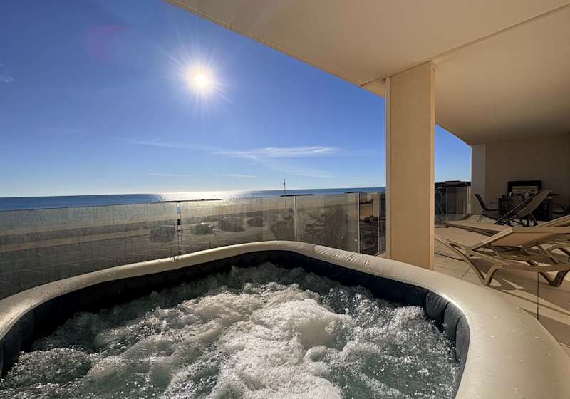 Archipel Capri – Jacuzzi avec Vue Mer · Valras'Loc – Valras-Plage