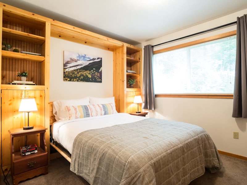 Queen bedroom