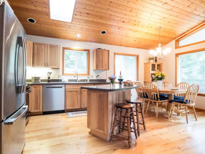 Kitchen with island