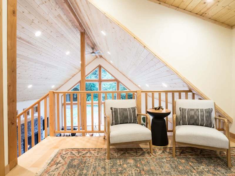 Upstairs Loft Sitting Area