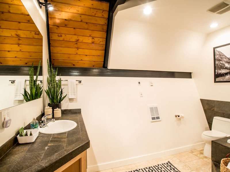 Main Bathroom