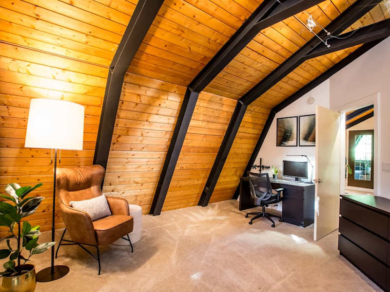 Primary Bedroom office