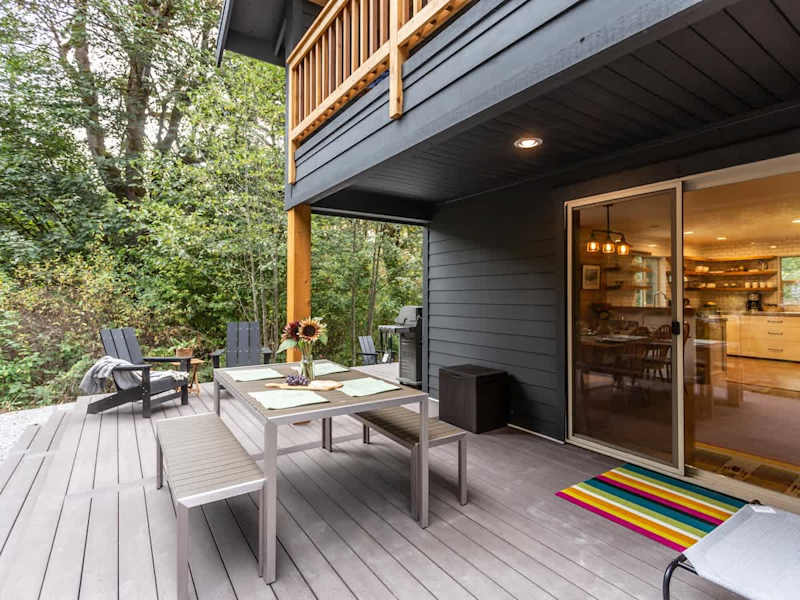 Outside Dining Area 
