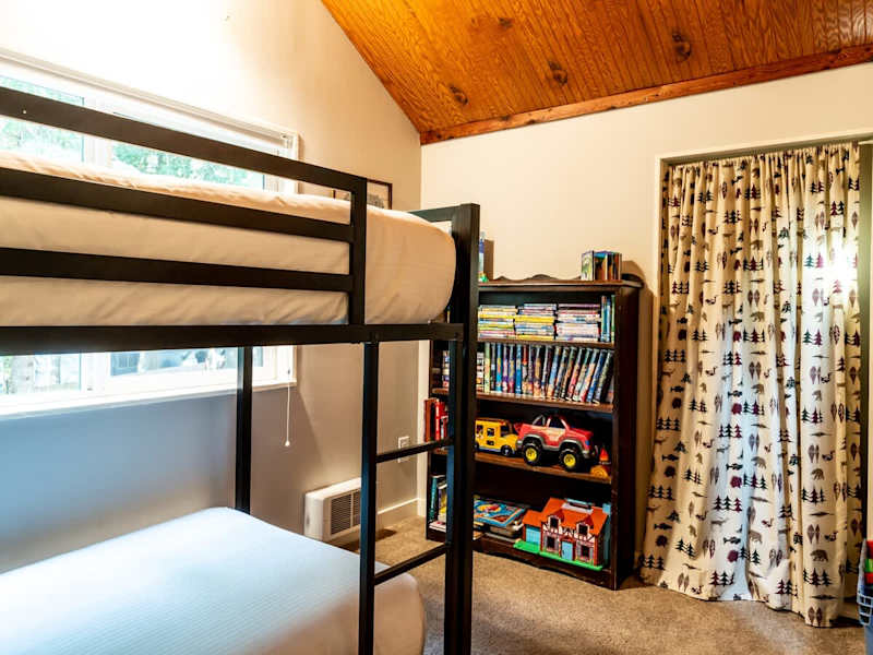 Bunk Room, toys to share!