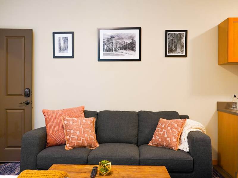 Lower studio suite