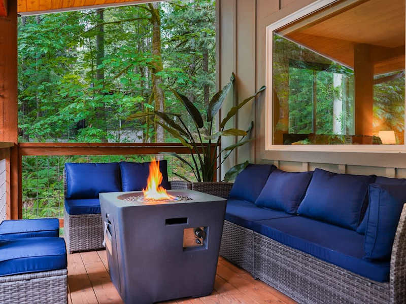 Upper Terrace with outdoor livingroom