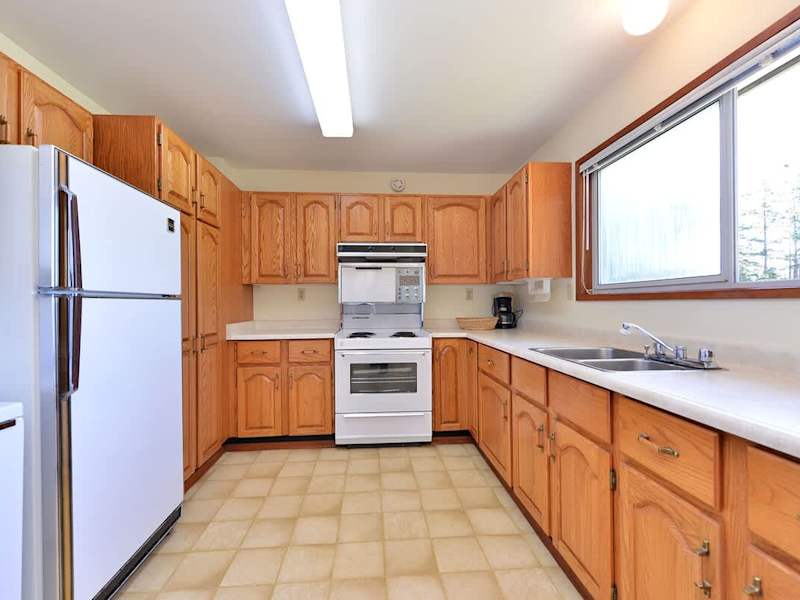 Fully equipped modern kitchen in the attached suite.