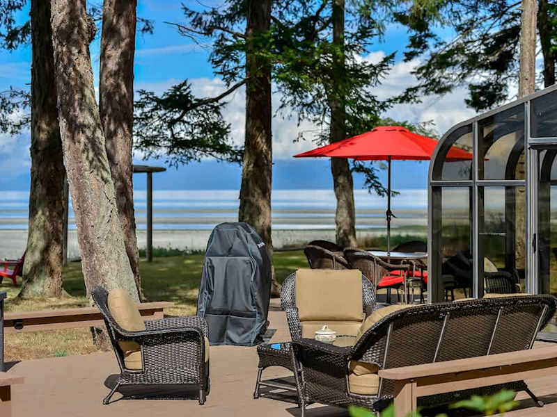 Enjoy the outdoor living with beach front access.
