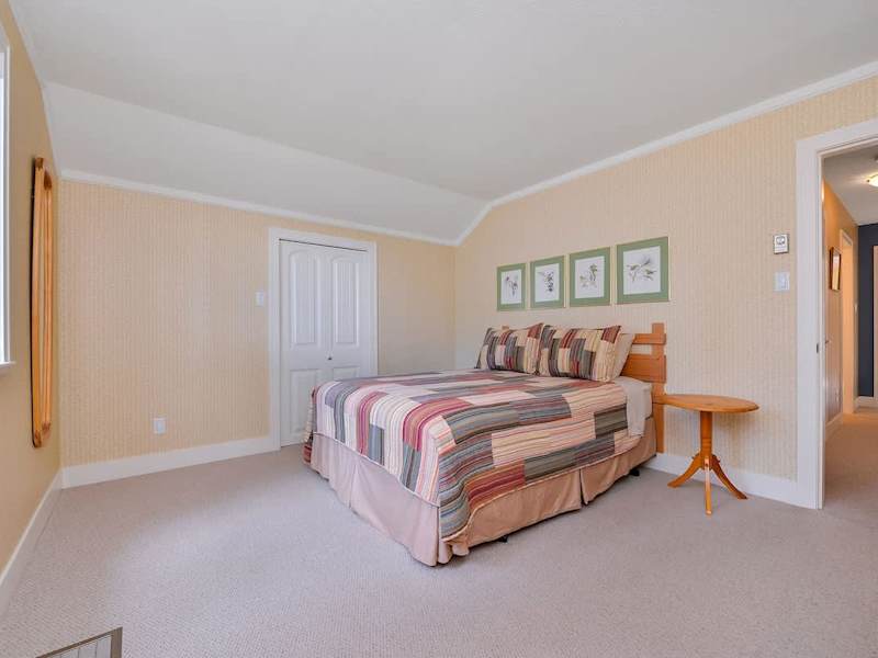 Second floor second bedroom.. 
