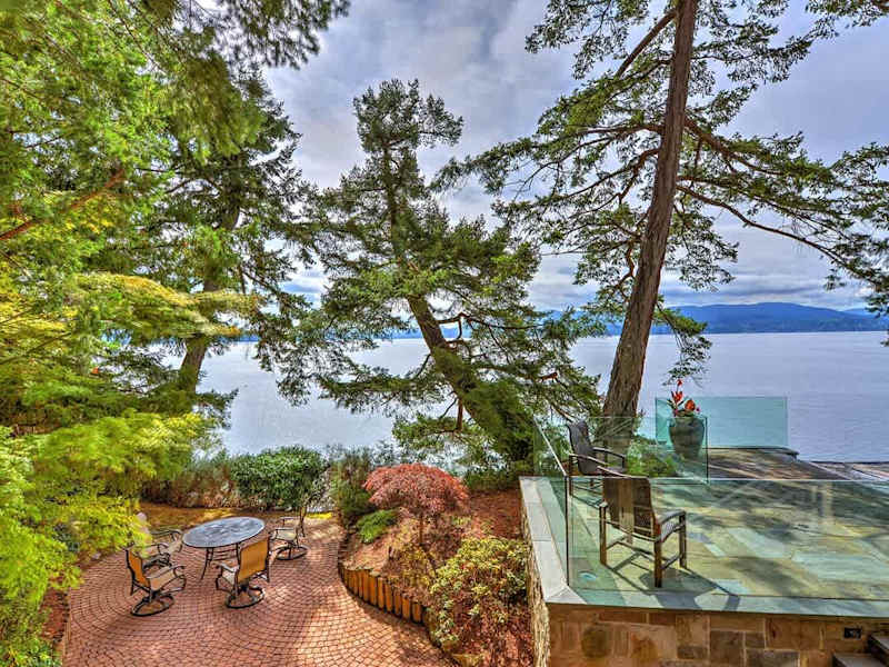 Outside patio spaces with incredible views of the ocean. 
