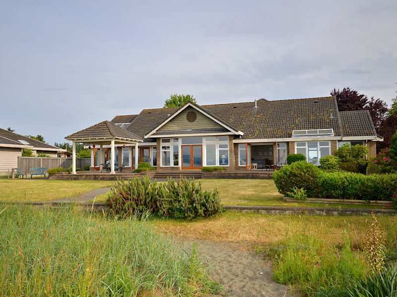 Columbia Beach House