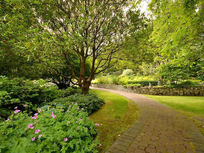 Miraloma gardens