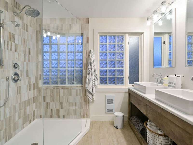 Master bedroom ensuite with walk in shower.