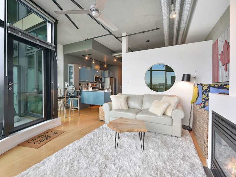 Well appointed and comfortable living room.