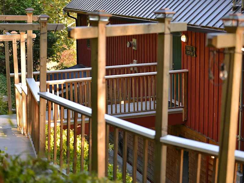 Main entrance walkway to the 2 bedroom Tree House Suite.