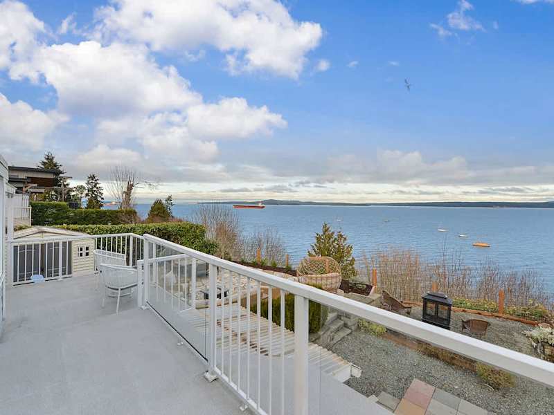 Outdoor deck space.