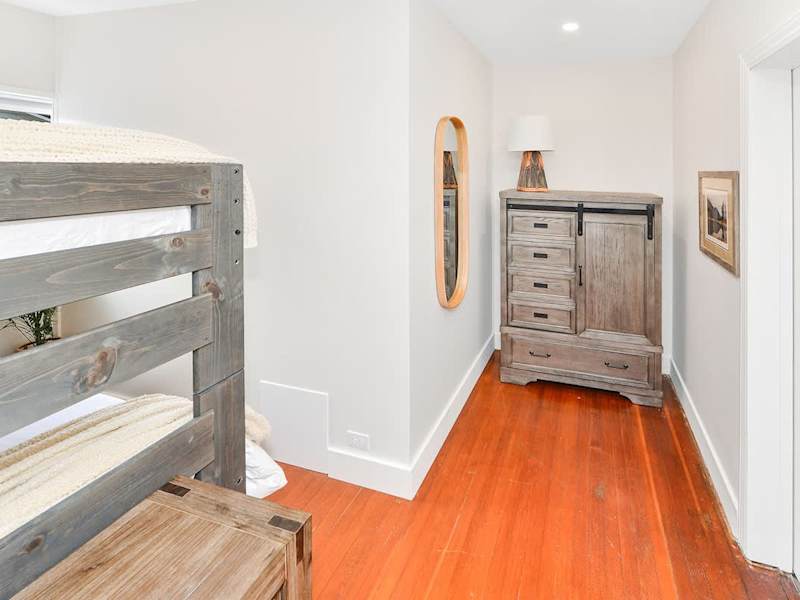 Third bedroom with single bunks.