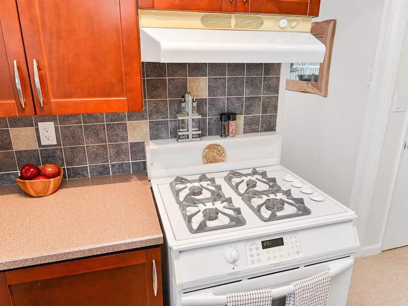 Fully equipped kitchen for the chef in your group.