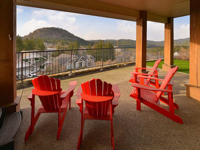 Lower floor patio space to enjoy the fantastic views of Mt. Finlayson and the Bear Mountain Resort.