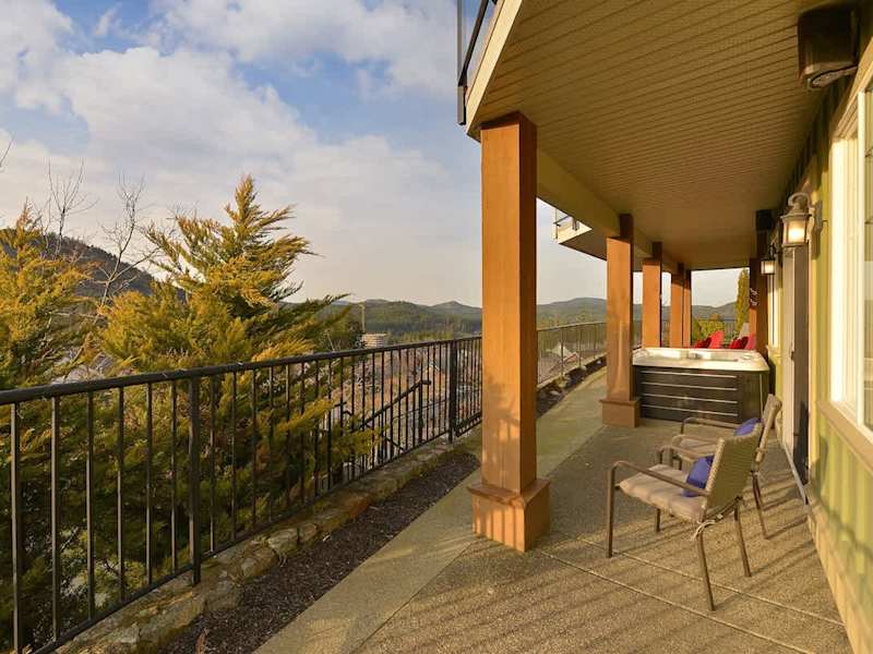 4 person hot tub with views on the lower floor with incredible views.