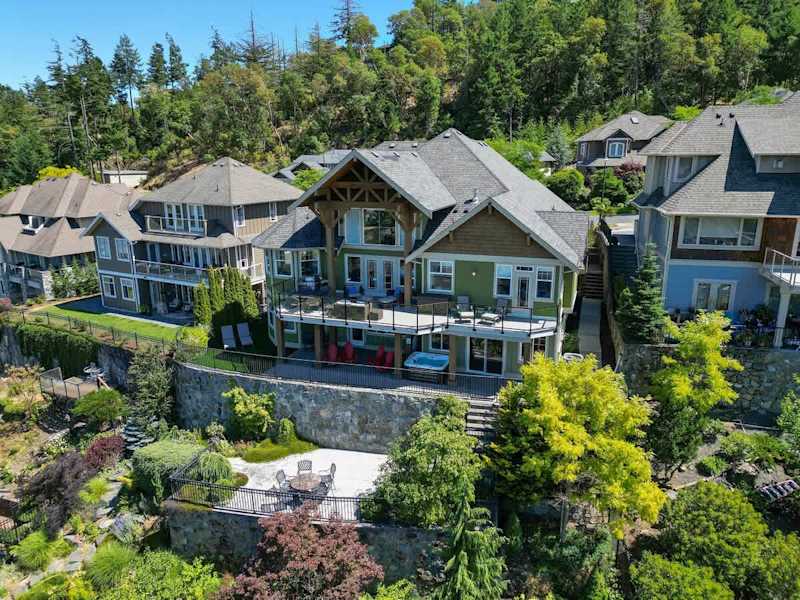 Mount Finlayson View Villa. back, view, and garden terrace side.