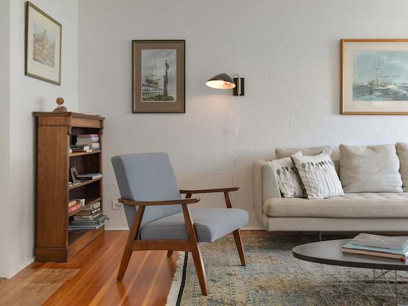 Main cottage living room.