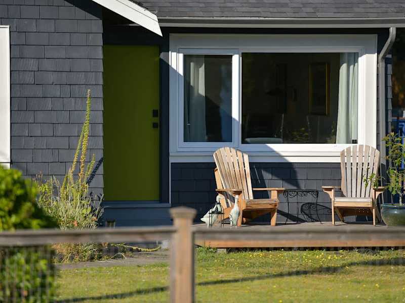Front of the main cottage.