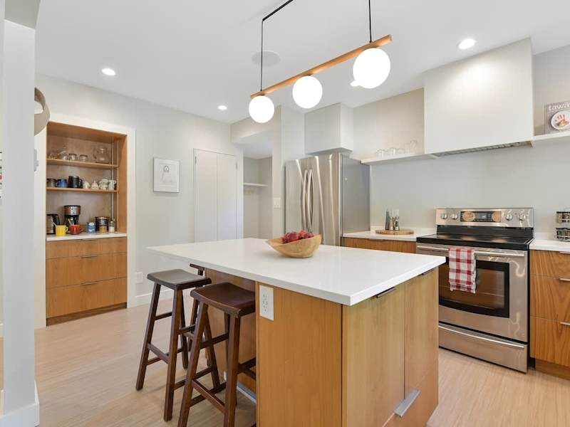 Fully Equipped modern kitchen.
