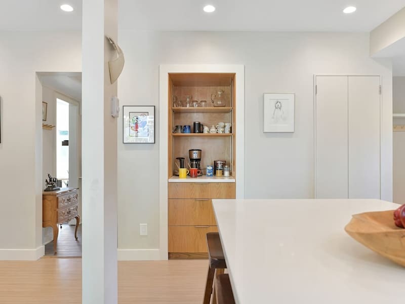 Fully Equipped modern kitchen.