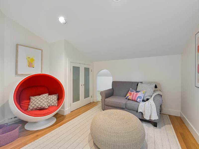 Special lounging play room on the upper floor.